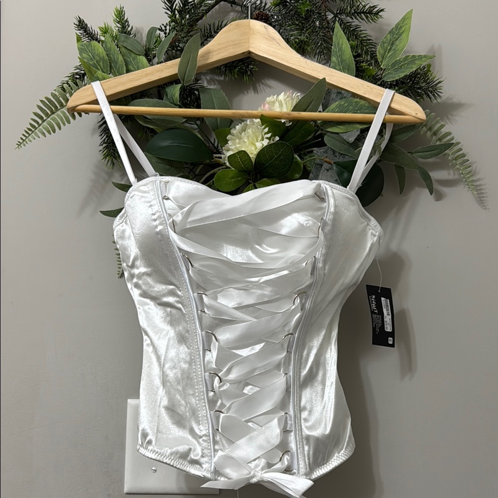 ✨MY KINK IS KARMA✨Elegant White Satin Corset Top Size Medium
